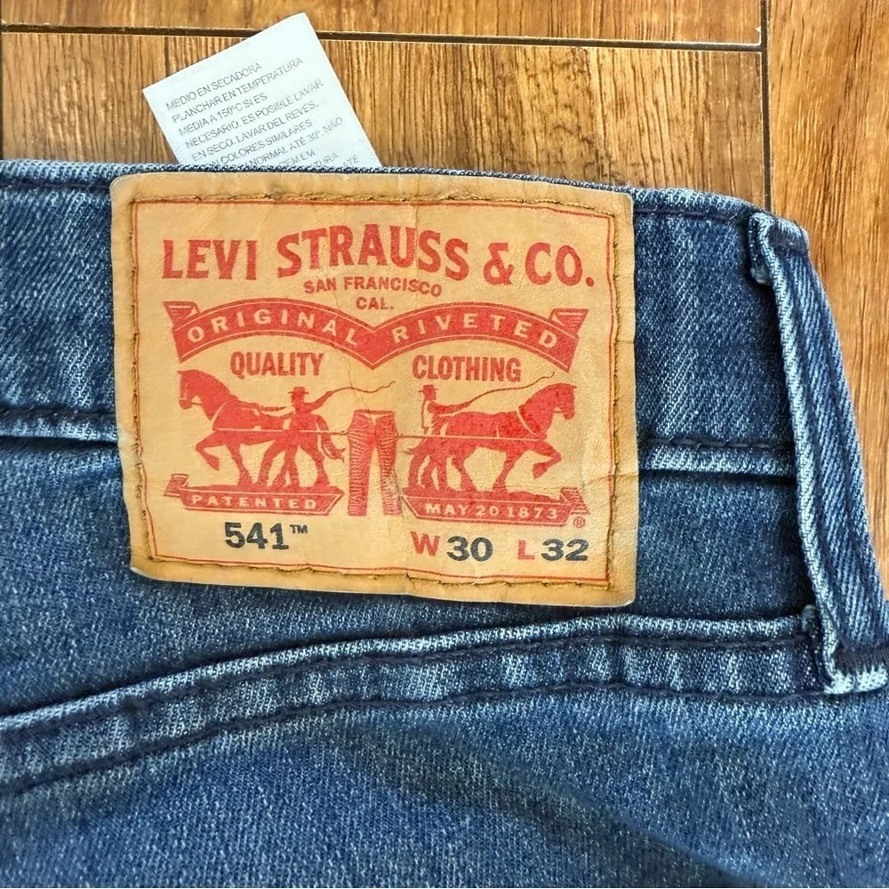 LEVIS 514 Men’s Blue Straight Jeans Size 30x32